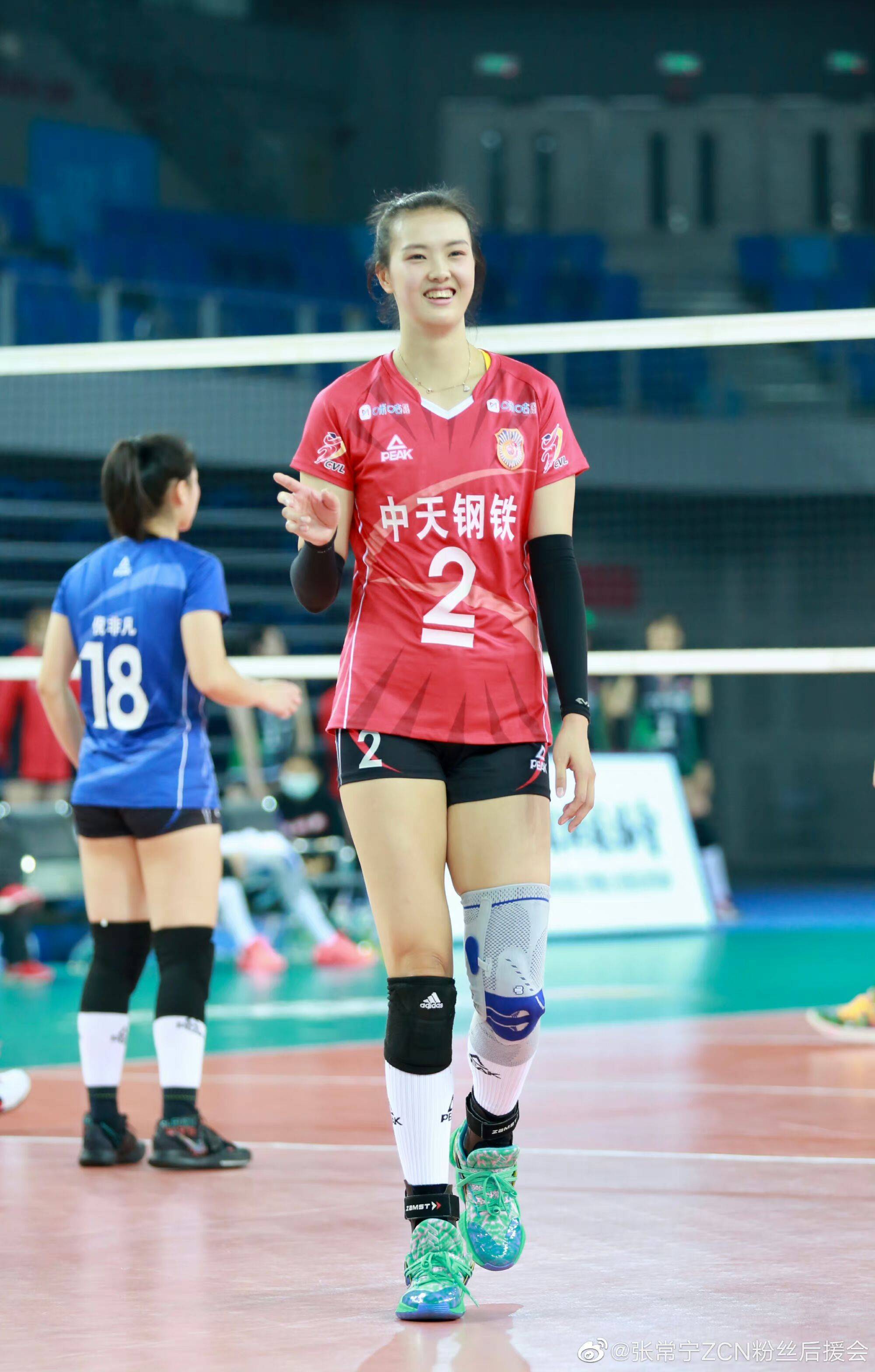 必威体育-女排休战查漏补缺!吴李恢复关键期美国站直面名额之争(天津女排如何调整战术以应对李盈莹缺阵)