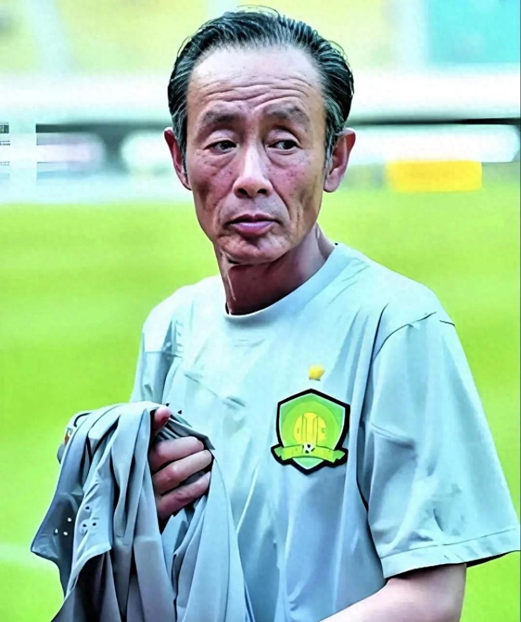必威体育-26岁国脚遭弃真相：韩鹏宁用36岁郑铮，泰山年轻化变成选择性换血的简单介绍