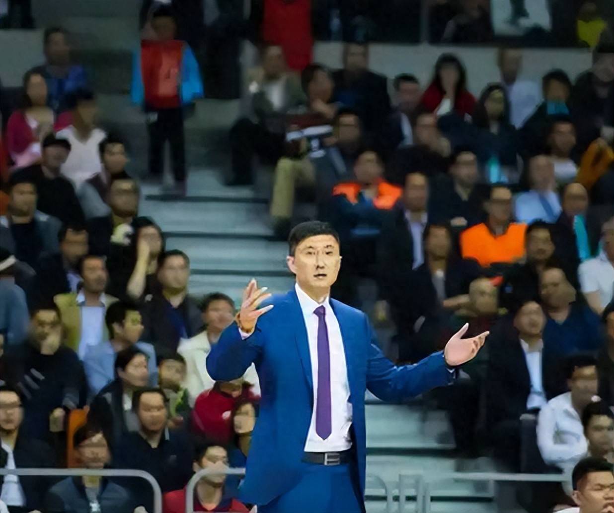 必威体育-周琦解说惊爆半吊子主教练，矛头直指最水总冠军浙江广厦队(和平精英峰峰解说)